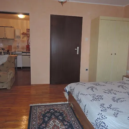 Apartman 98